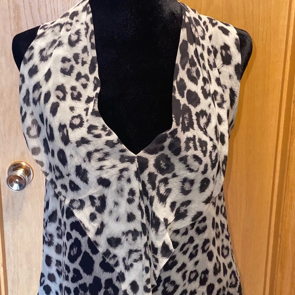 Aritzia Babaton sheer silk, black and grey leopard pattern. XXS - Picture 3 of 3